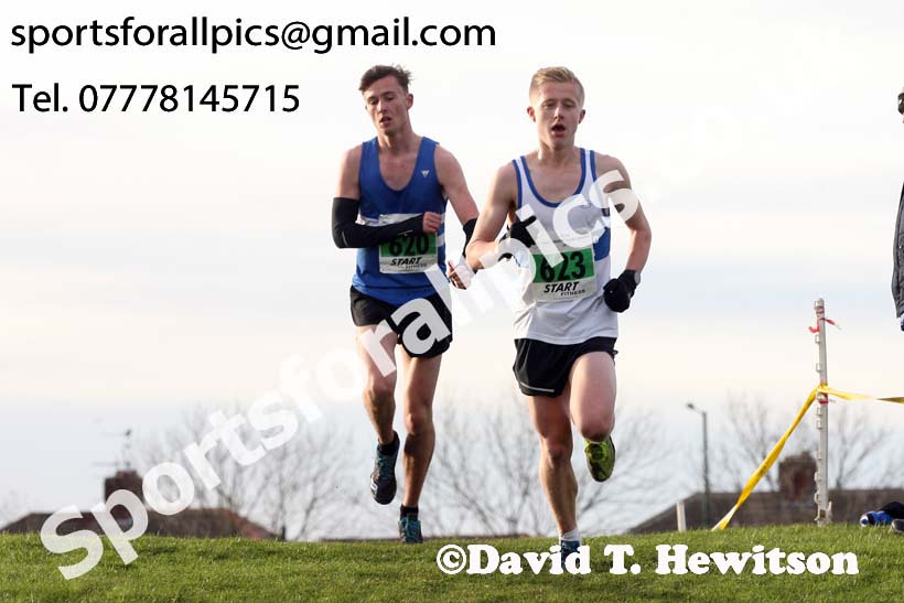 Mens under-20s North Eastern Cross Country, Redcar. Photo:  David T. Hewitson/Sports for All Pics